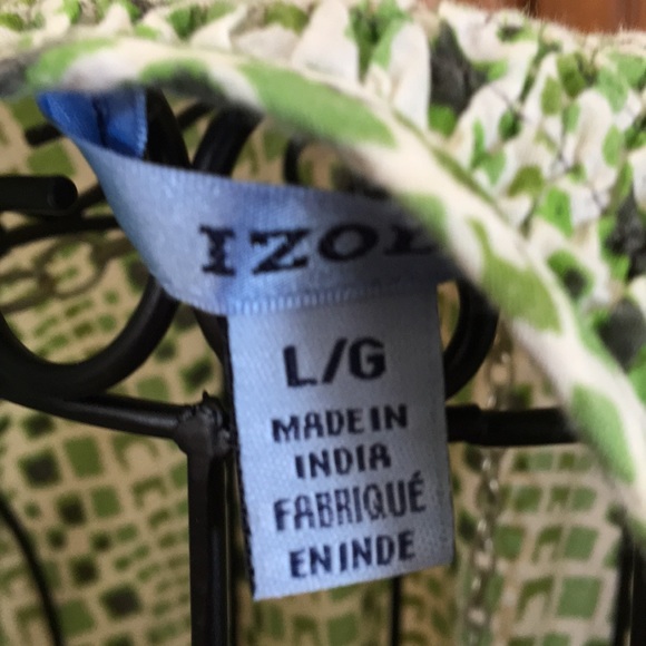 IZOD Cute Top Size Large - Picture 8 of 8